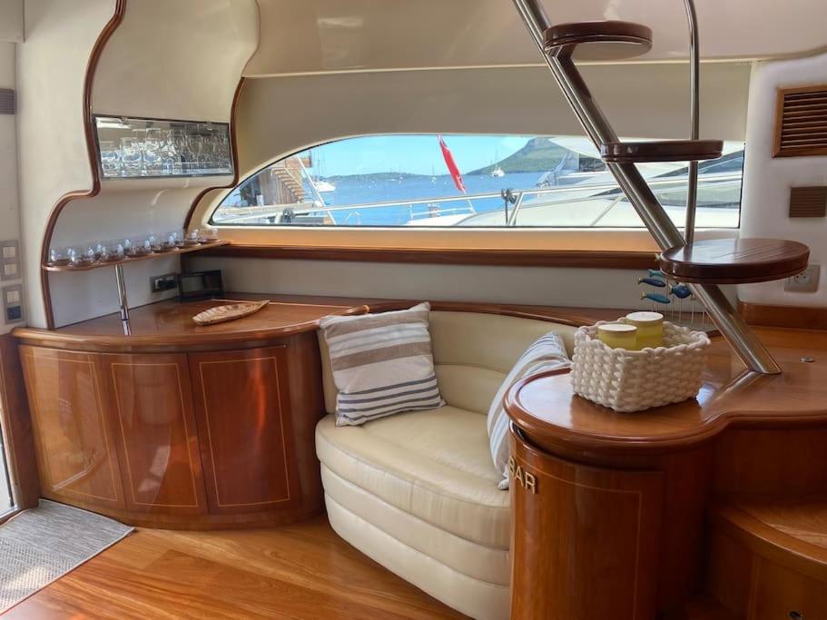 Bateau-hôtel Yacht Le Yauta Vecchio