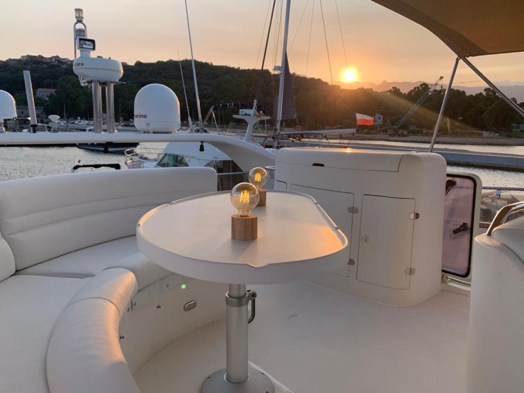 Yacht Le Yauta Vecchio Botel